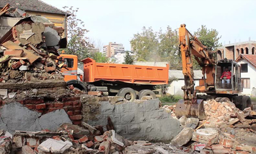 Demolishing and cleaning of old houses and buildings 